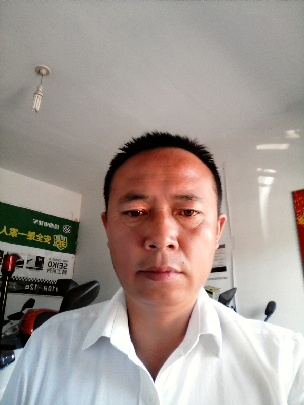 左手的第一张照片--滨州相亲服务中心