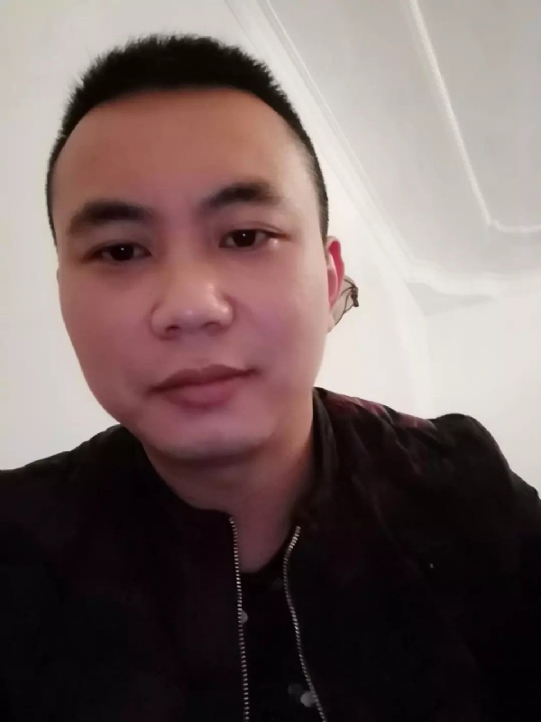 喜闻香气的第一张照片--滨州相亲服务中心