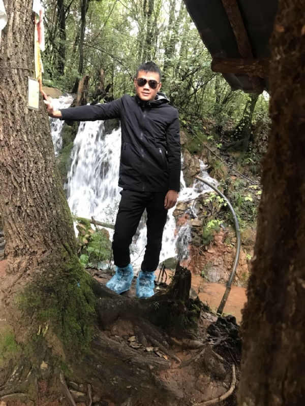 譕忄的第一张照片--滨州相亲服务中心