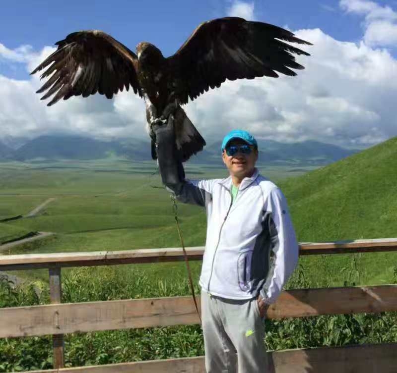 怀抱清风的第一张照片--滨州相亲服务中心