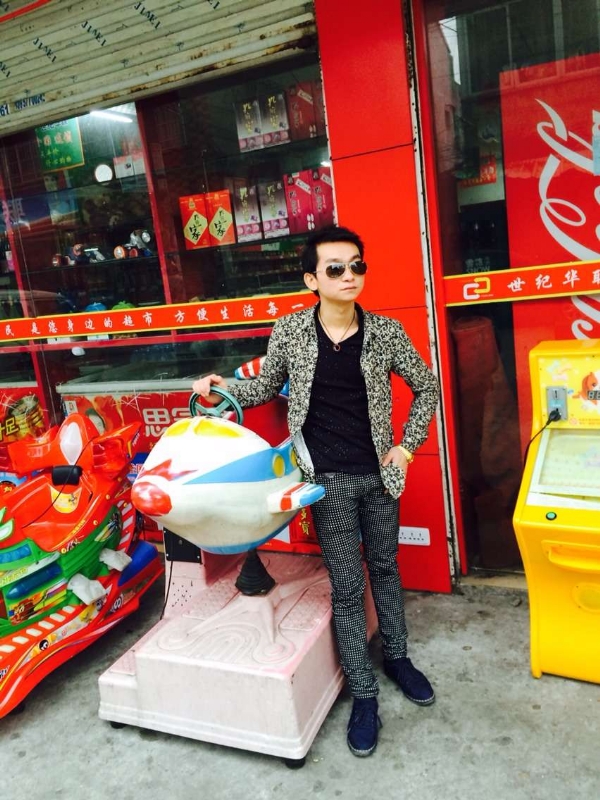 阳光帅气男嘉宾的第一张照片--滨州相亲服务中心