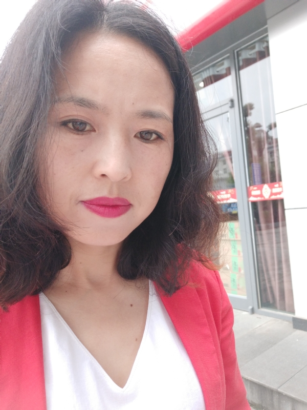 枫叶飘零的第一张照片--滨州相亲服务中心