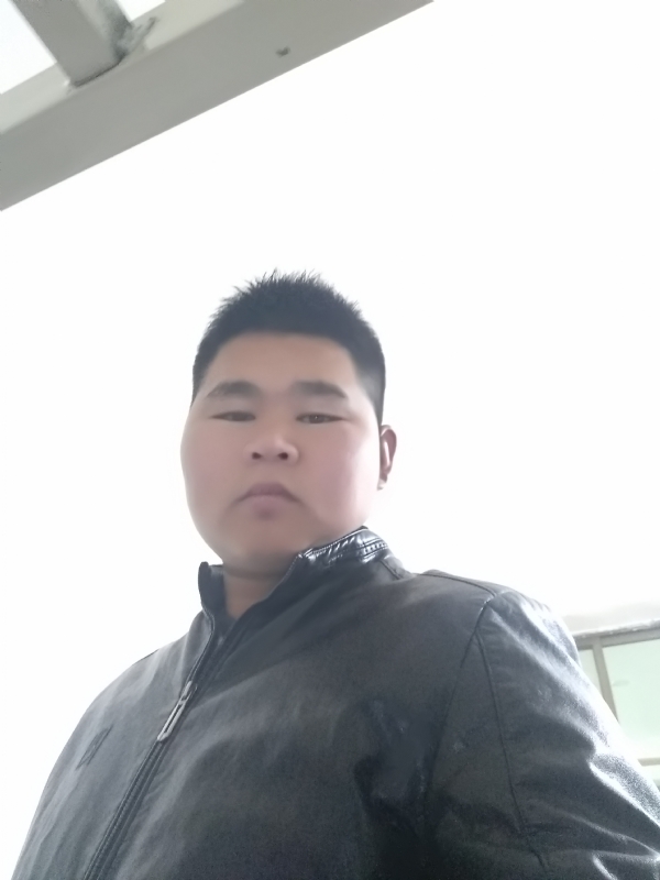 小哥的第一张照片--滨州相亲服务中心