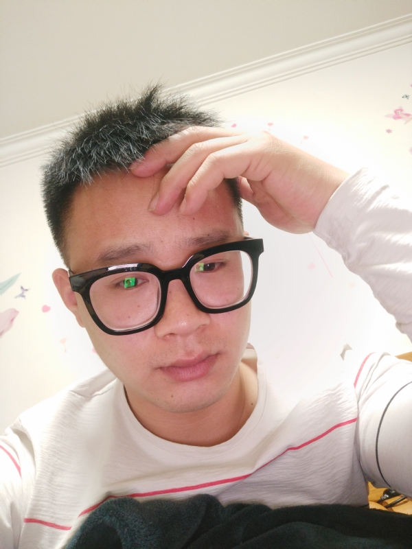 华灯初上的夜晚的第一张照片--滨州相亲服务中心