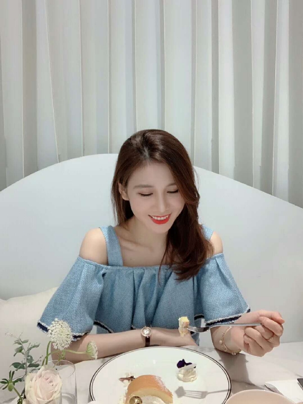 Emily的第三张照片--滨州相亲服务中心