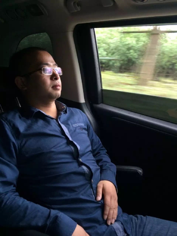 世界那么大的第三张照片--滨州相亲服务中心