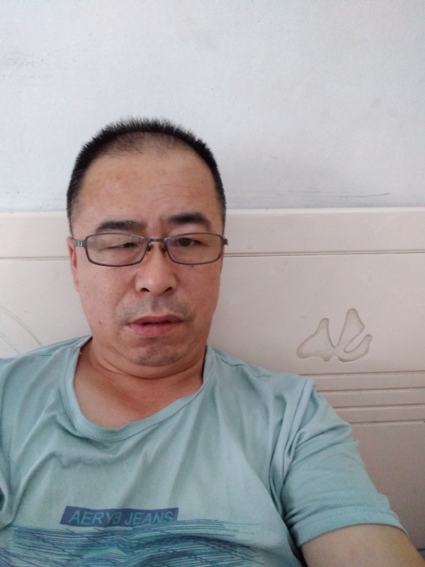 大叔的第一张照片--滨州相亲服务中心