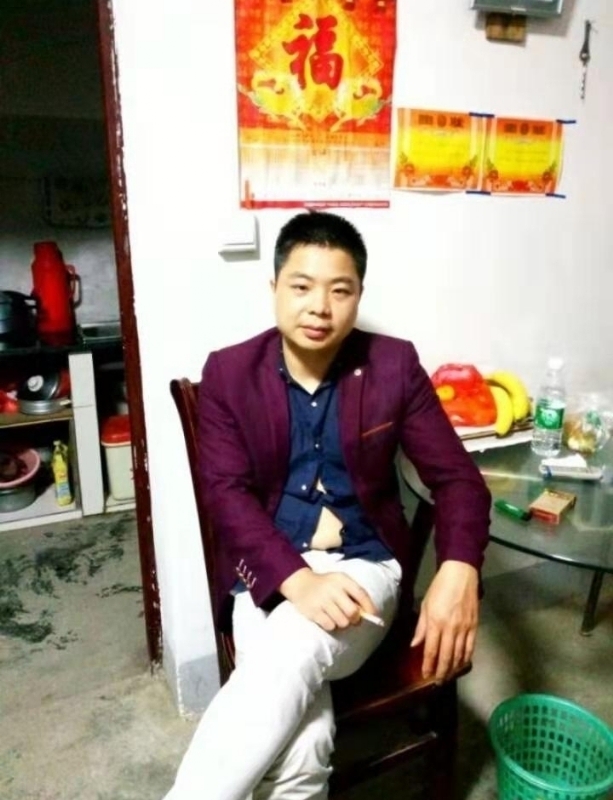 蓝色的微笑的第一张照片--滨州相亲服务中心