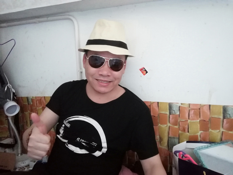 艰难爱情的第一张照片--滨州相亲服务中心