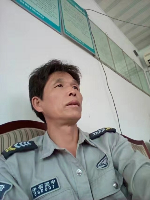 卧窗听雨的第一张照片--滨州相亲服务中心