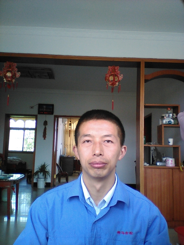 红玫瑰的第一张照片--滨州相亲服务中心