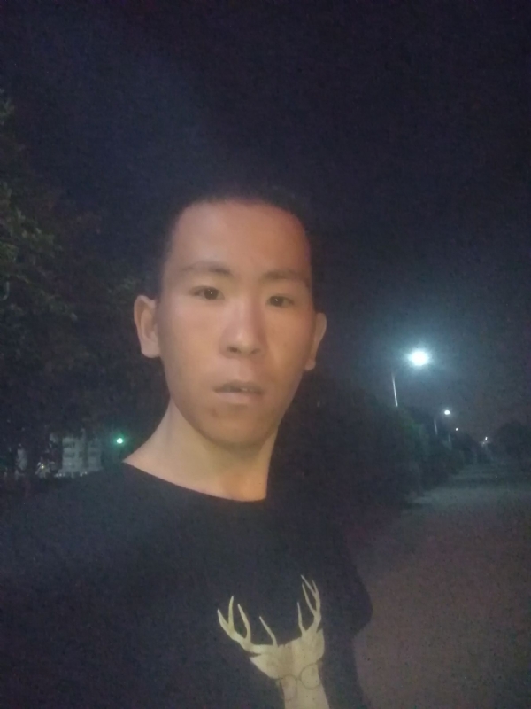 俞凯斌的第一张照片--滨州相亲服务中心