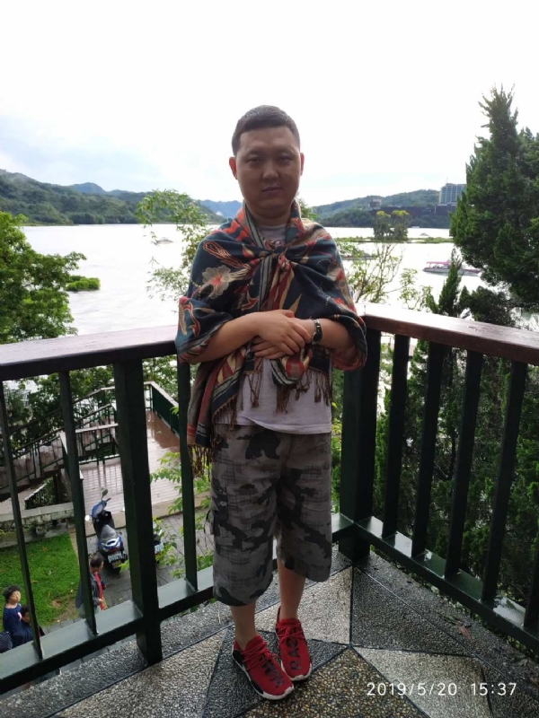 爱情里的俩个人的第一张照片--滨州相亲服务中心