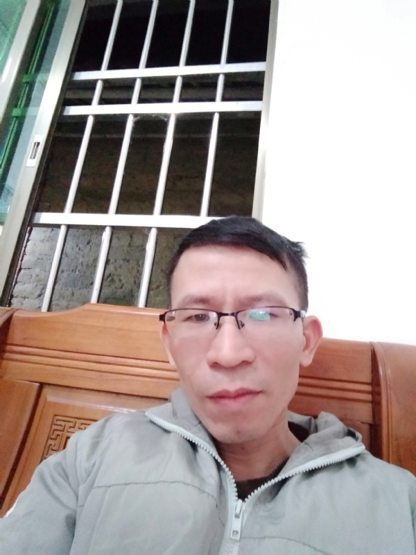 奋斗的第一张照片--滨州相亲服务中心