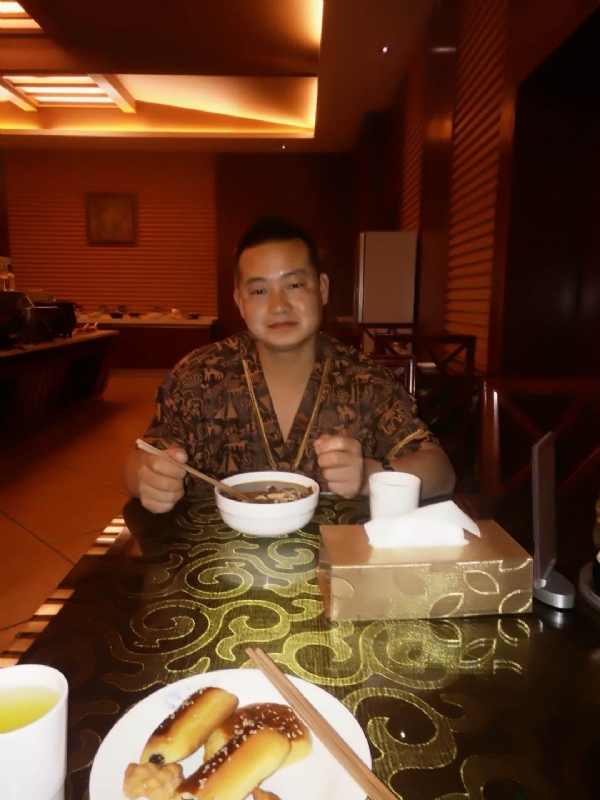 会飞的鱼的第一张照片--滨州相亲服务中心