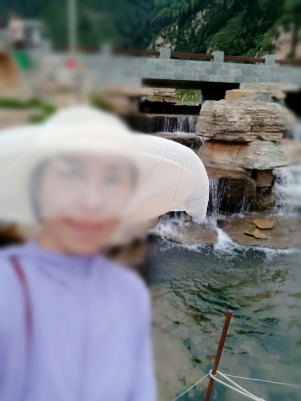 沥秋的第一张照片--滨州相亲服务中心