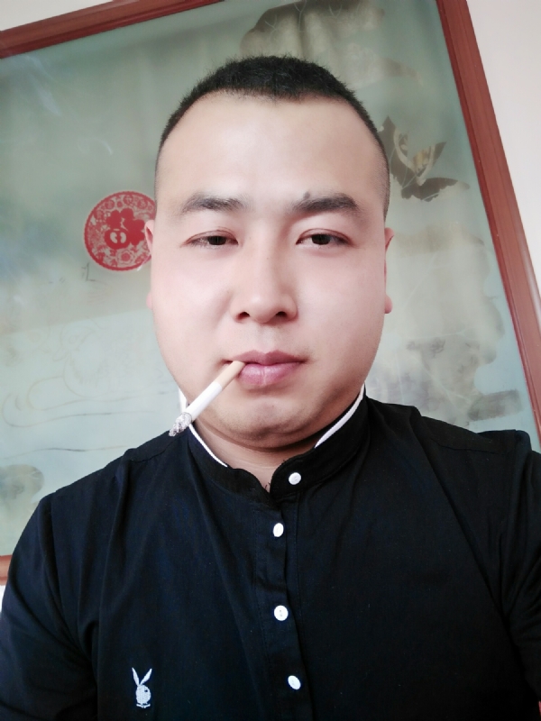 贰爺的第一张照片--滨州相亲服务中心