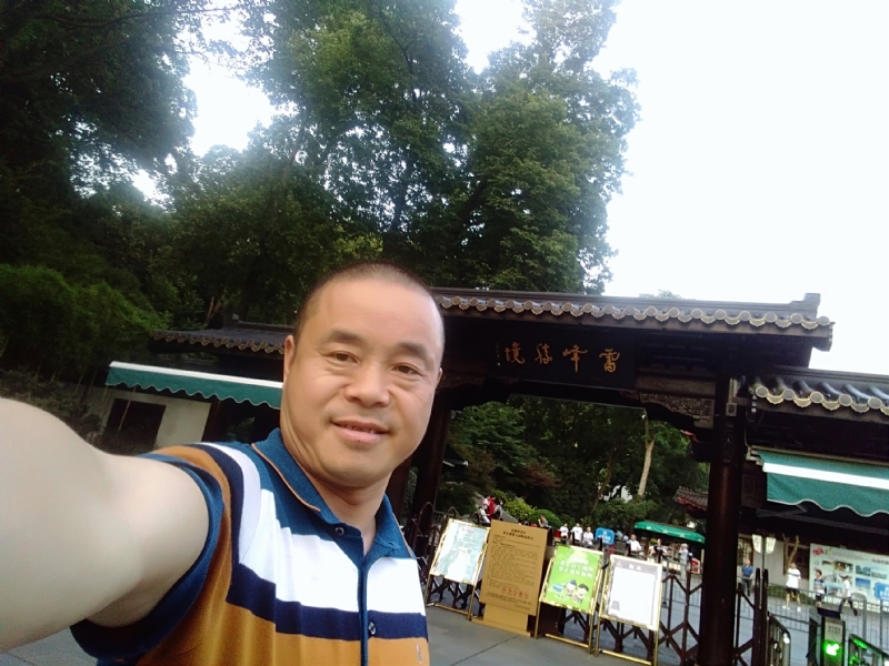 夏雨晨紫的第一张照片--滨州相亲服务中心