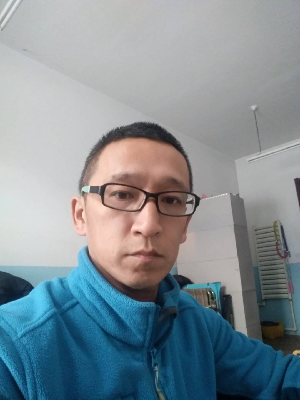 晓峰的第三张照片--滨州相亲服务中心