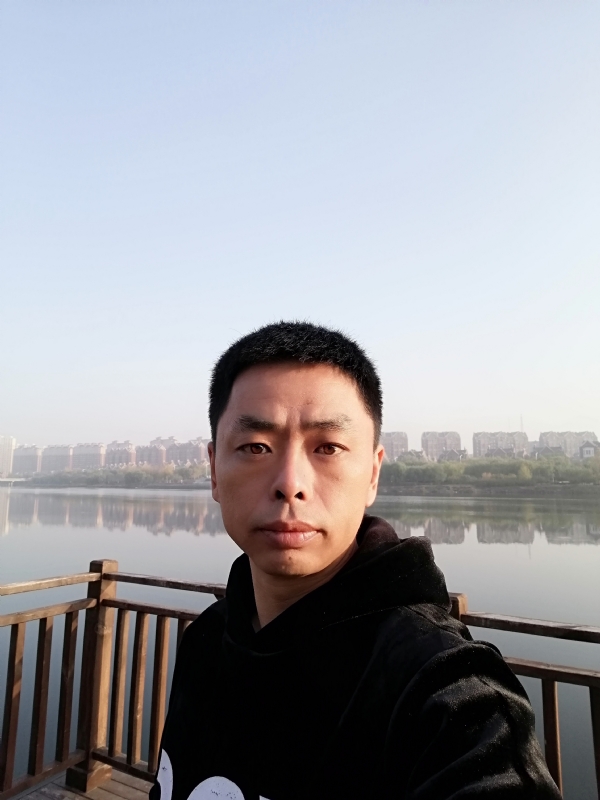 蓝颜的第一张照片--滨州相亲服务中心