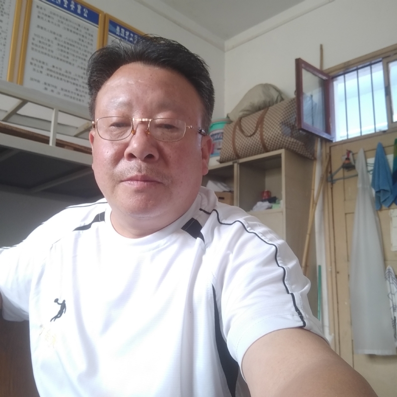 咣次次的第一张照片--滨州相亲服务中心