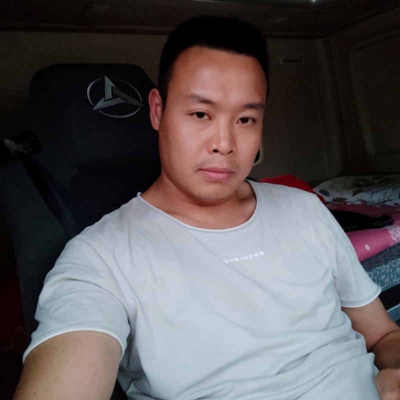 默默的第二张照片--滨州相亲服务中心