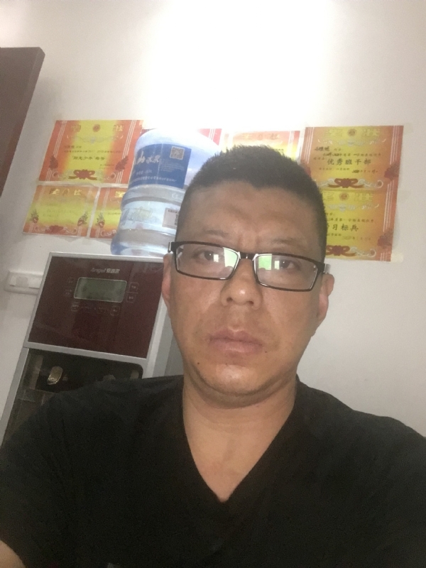 牵手的第一张照片--滨州相亲服务中心