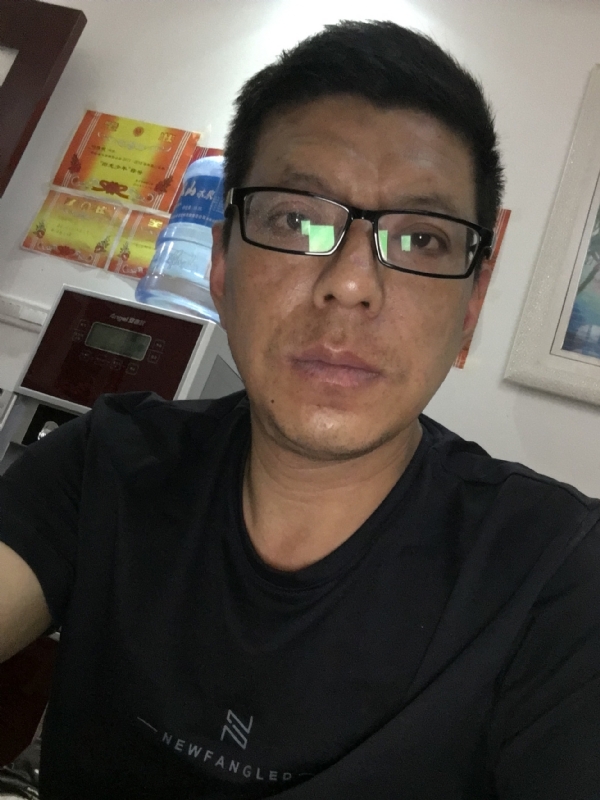 牵手的第三张照片--滨州相亲服务中心