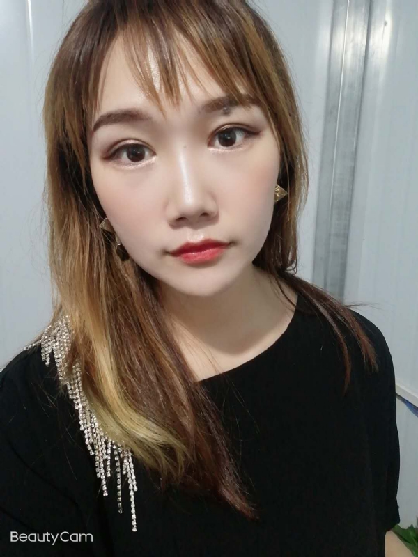 艾薇的第四张照片--滨州相亲服务中心