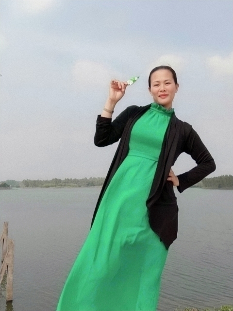 李梅的第二张照片--滨州相亲服务中心