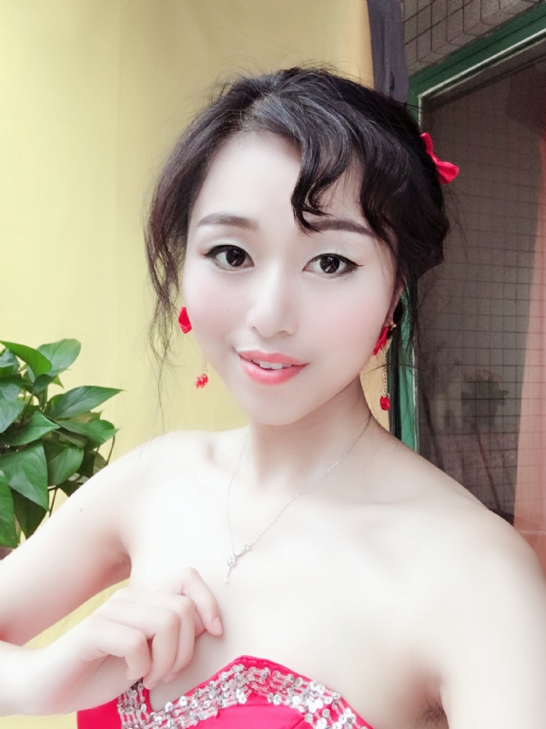 薇薇的第一张照片--滨州相亲服务中心