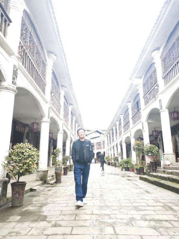 斌哥哥的第一张照片--滨州相亲服务中心