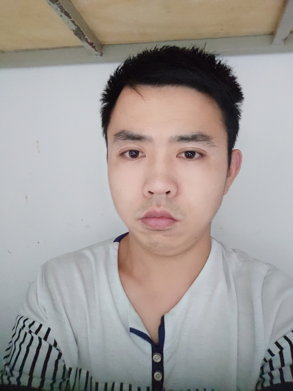 老男孩的第一张照片--滨州相亲服务中心