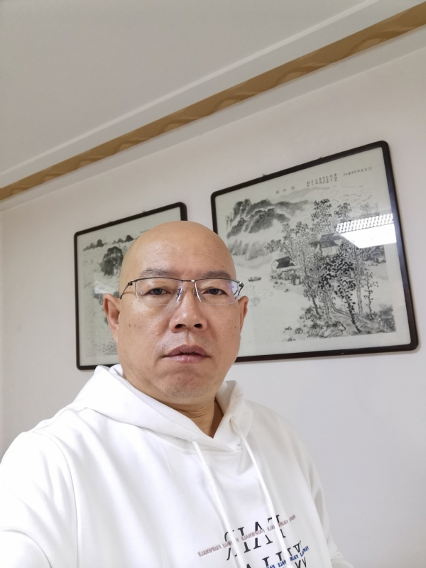 光头博士的第一张照片--滨州相亲服务中心