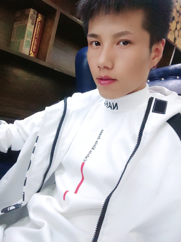 梁辞的第二张照片--滨州相亲服务中心