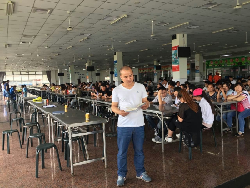 人在旅途的第二张照片--滨州相亲服务中心