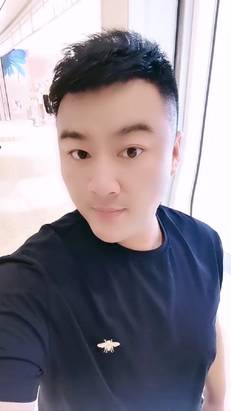 微风徐徐的第二张照片--滨州相亲服务中心