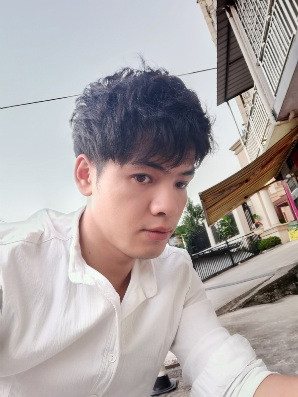 幕后老板的第二张照片--滨州相亲服务中心