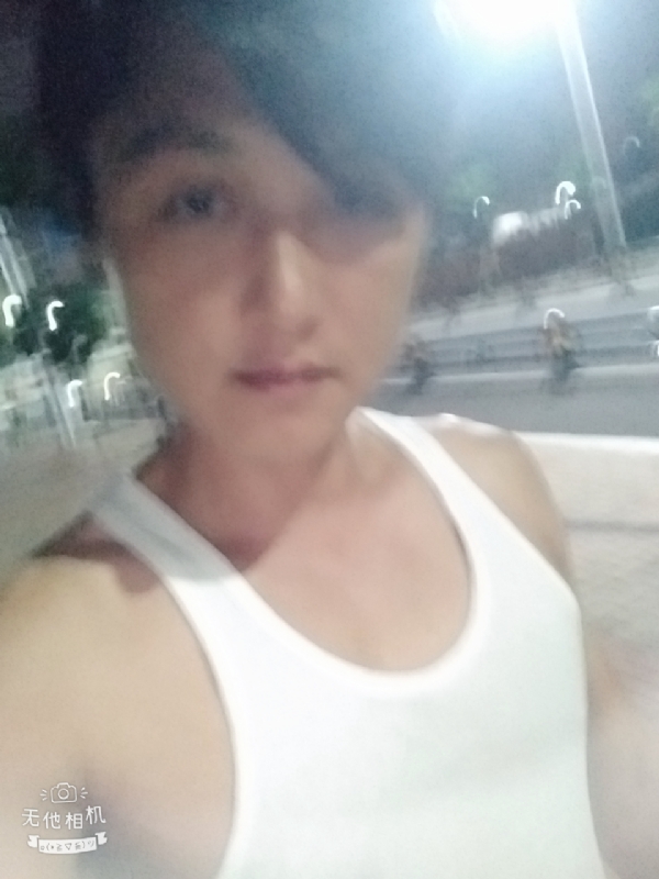 弟弟的第一张照片--滨州相亲服务中心