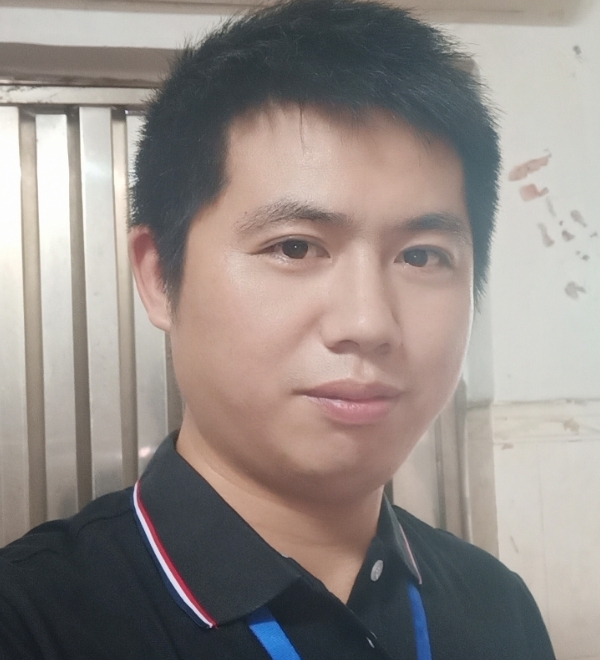 单身奶爸的第一张照片--滨州相亲服务中心