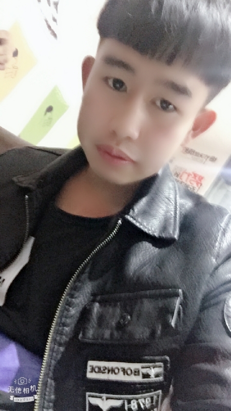 军绿色的第一张照片--滨州相亲服务中心