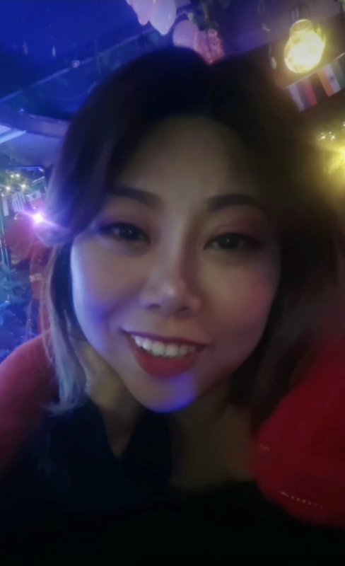 收快递的费仙女的第一张照片--滨州相亲服务中心