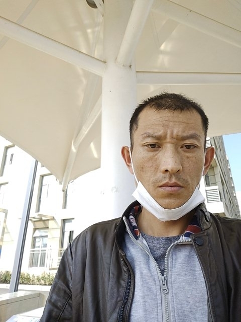 孤狼的第一张照片--滨州相亲服务中心