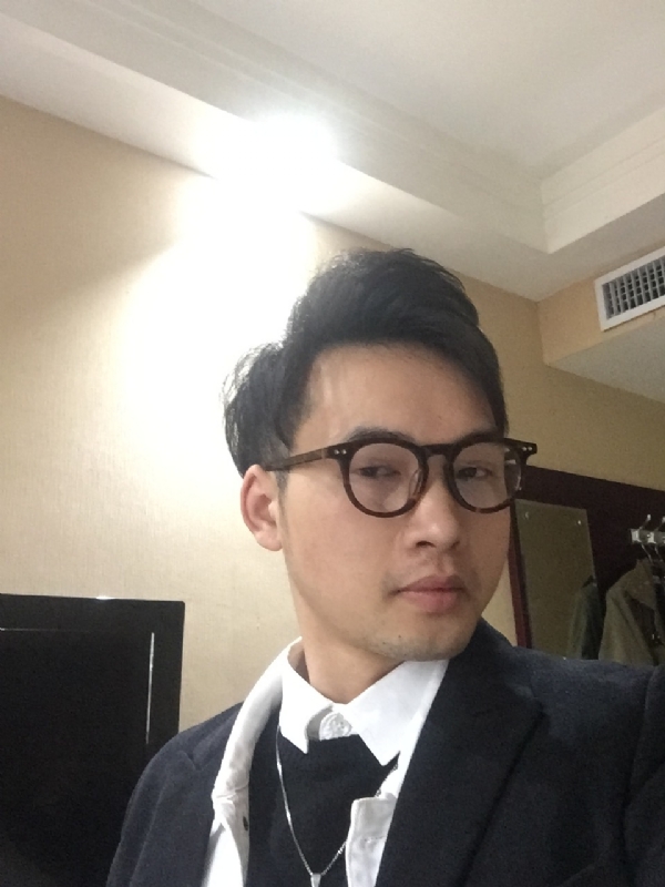 曾亮的第三张照片--滨州相亲服务中心