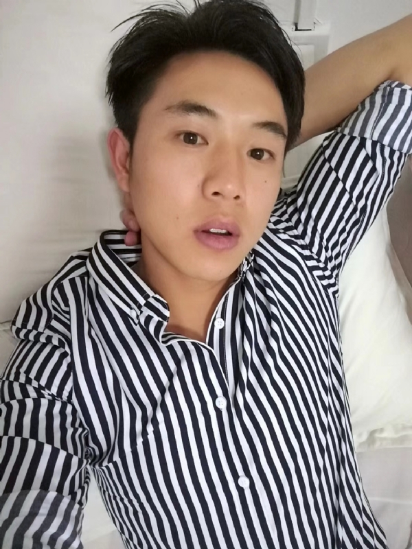 小雷的第二张照片--滨州相亲服务中心