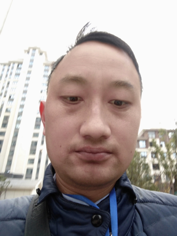 老男人的第一张照片--滨州相亲服务中心