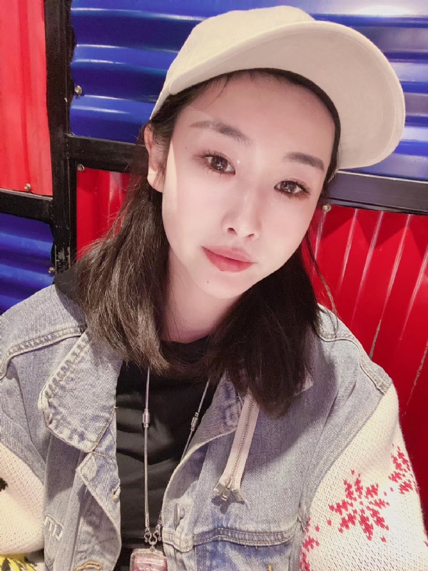 玲珑的第一张照片--滨州相亲服务中心