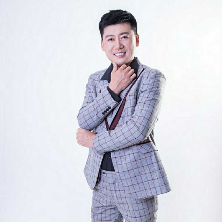 屋顶拾荒人的第一张照片--滨州相亲服务中心