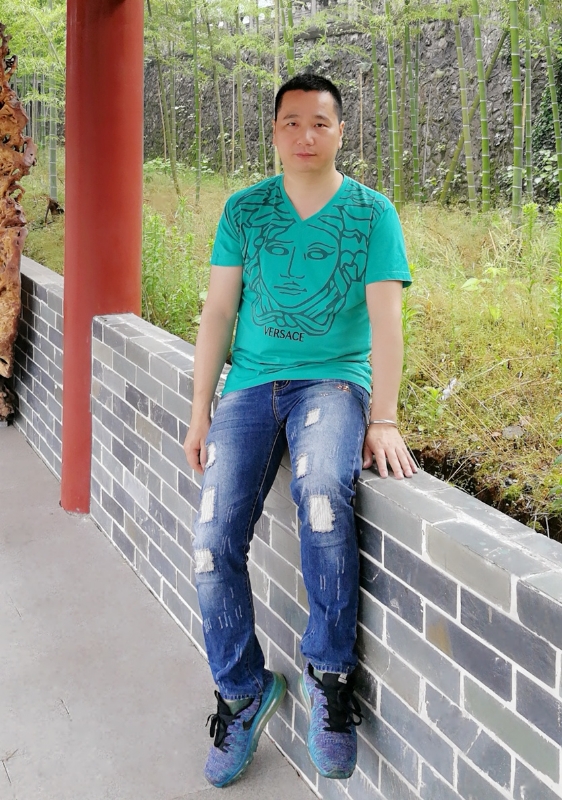 缘分不易的第一张照片--滨州相亲服务中心