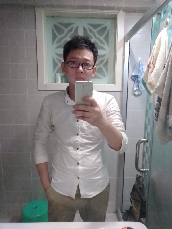 花谢魂伤的第一张照片--滨州相亲服务中心